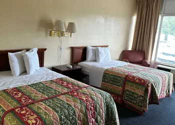 Loyalty Inn Charlotte Airport hotel thumbnail 3