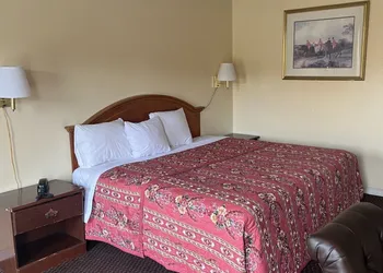 Loyalty Inn Charlotte Airport hotel thumbnail 7