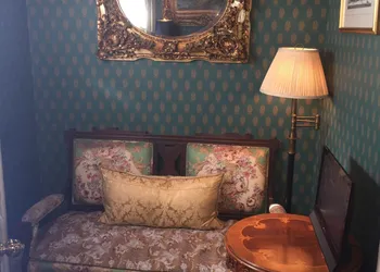 Nine O Five Royal Hotel hotel thumbnail 2
