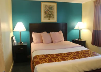 Rodeway Inn Orleans - Cape Cod hotel thumbnail 8