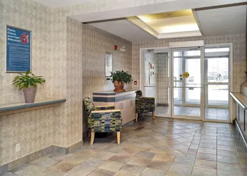 Motel 6 Peterborough, ON hotel thumbnail 7