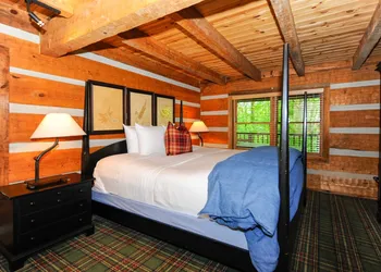Dancing Bear Lodge hotel thumbnail 2