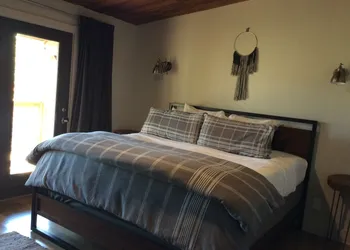 Dancing Bear Lodge hotel thumbnail 7