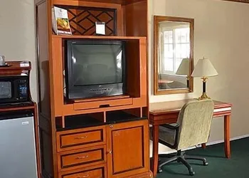 Gateway Inn Fairfield hotel thumbnail 3