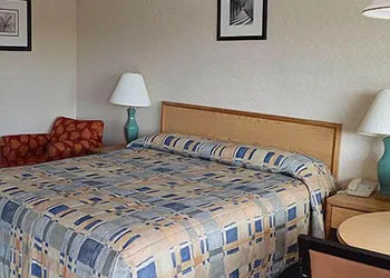 Gateway Inn Fairfield hotel thumbnail 6