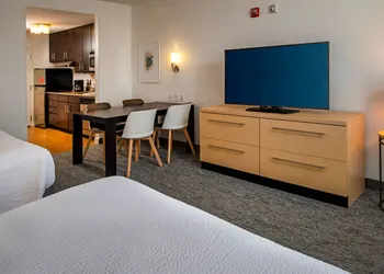 TownePlace Suites by Marriott Frederick hotel thumbnail 8