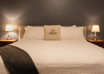 Winston Lodge hotel thumbnail 6