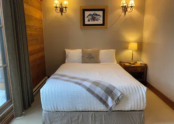 Winston Lodge hotel thumbnail 7