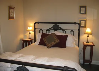 The Forest Queen Hotel hotel thumbnail 3