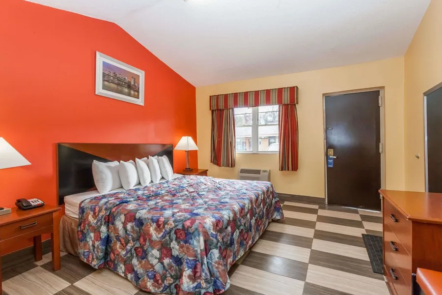 Travelodge by Wyndham Jersey City hotel detail image 6