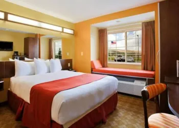Microtel Inn and Suites by Wyndham Rawlins hotel thumbnail 7