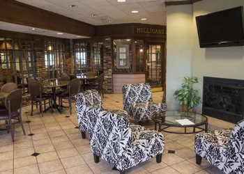 Lamplighter Inn & Suites - North hotel thumbnail 2