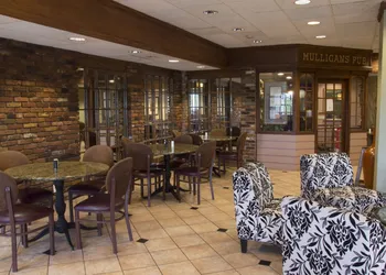Lamplighter Inn & Suites - North hotel thumbnail 3