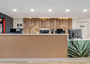 Comfort Suites Laredo - Nuevo Laredo hotel thumbnail 3