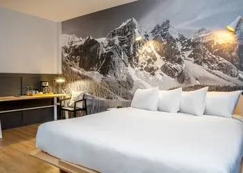 Hôtel du Jardin by Les Lofts Vieux-Quebec hotel thumbnail 3
