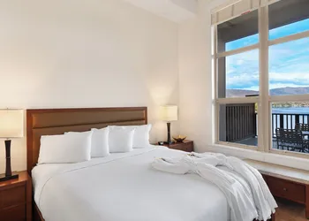 Walnut Beach Resort hotel thumbnail 5