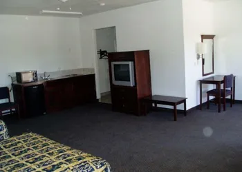 Texas Inn and Suites at La Joya hotel thumbnail 6