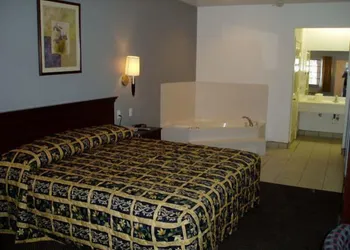 Texas Inn and Suites at La Joya hotel thumbnail 8