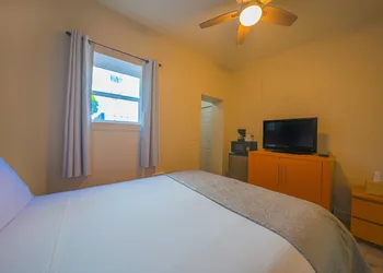 City Centre Motel by OYO hotel thumbnail 6