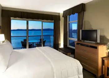 THE Beach Club Resort hotel thumbnail 6