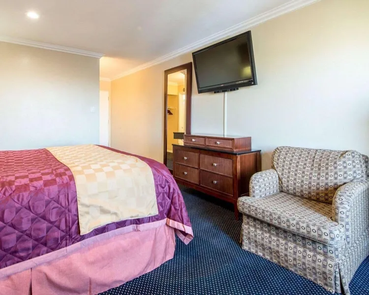 Queencity Inn hotel detail image 2