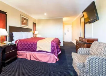 Queencity Inn hotel thumbnail 4