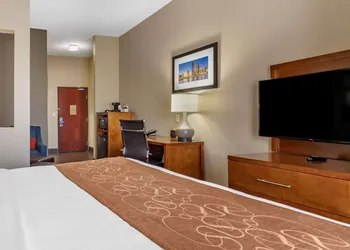 Comfort Suites Near Texas A&M University - Corpus Christi hotel thumbnail 8