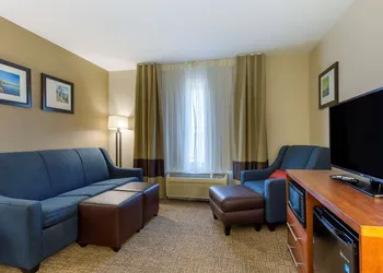 Comfort Inn & Suites Cambridge hotel thumbnail 6
