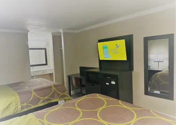 Super 8 by Wyndham Picayune hotel thumbnail 7
