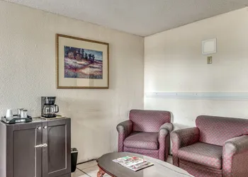 OYO Hotel Jackson North I-55 hotel thumbnail 4