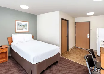 WoodSpring Suites Sioux Falls hotel thumbnail 6