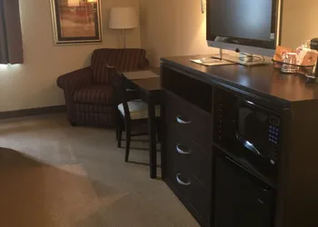 AmericInn by Wyndham Monmouth hotel thumbnail 7