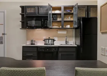 Candlewood Suites Indianapolis - South by IHG hotel thumbnail 3
