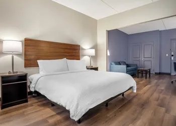 Garner Hotel Panama City Beach Northeast by IHG hotel thumbnail 3