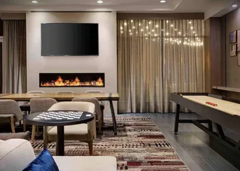 DoubleTree by Hilton Chicago Midway Airport hotel thumbnail 3