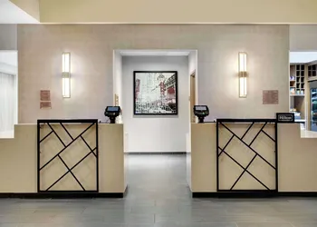 DoubleTree by Hilton Chicago Midway Airport hotel thumbnail 4
