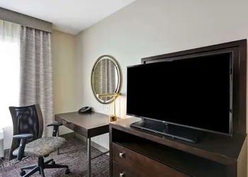 DoubleTree by Hilton Chicago Midway Airport hotel thumbnail 8