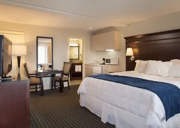 Ocean Mist Beach Hotel & Suites hotel thumbnail 2