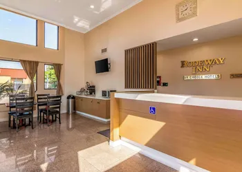 Rodeway Inn Artesia Cerritos hotel thumbnail 2