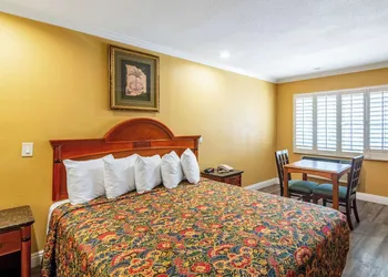Rodeway Inn Artesia Cerritos hotel thumbnail 6