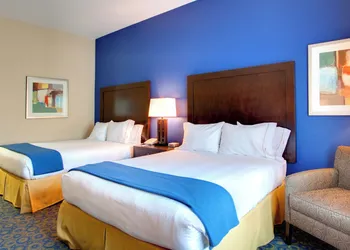 Holiday Inn Express & Suites, Lake Elsinore by IHG hotel thumbnail 7