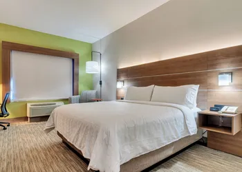 Holiday Inn Express & Suites, Lake Elsinore by IHG hotel thumbnail 8