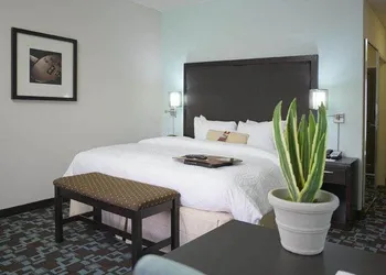 Hampton Inn & Suites Nashville @ Opryland hotel thumbnail 6