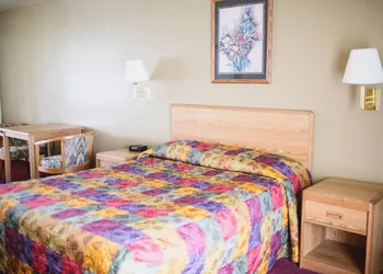 Vino Inn & Suites hotel thumbnail 6