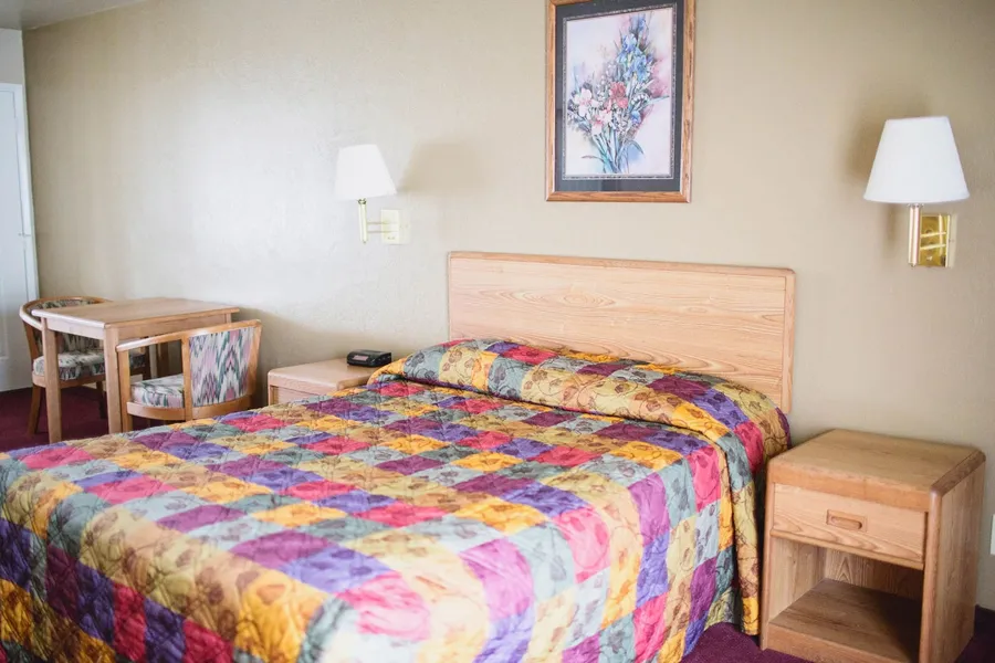 Vino Inn & Suites hotel detail image 6