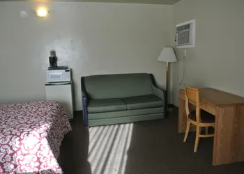Vino Inn & Suites hotel thumbnail 8