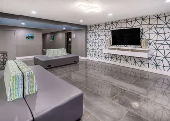 Baymont by Wyndham La Vergne/Nashville I-24 East hotel thumbnail 2