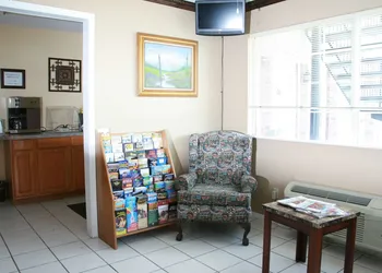 Claremore Motor Inn hotel thumbnail 3