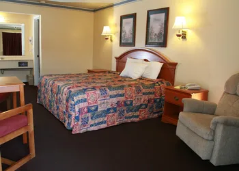 Claremore Motor Inn hotel thumbnail 7