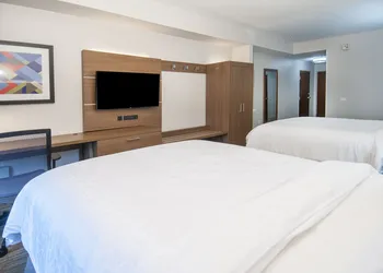 Holiday Inn Express & Suites Ocean Springs by IHG hotel thumbnail 7